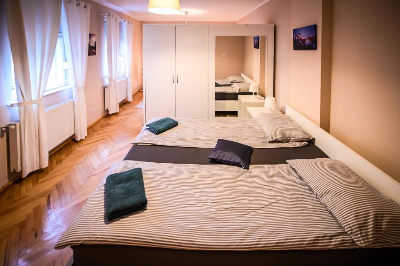 Jules' Sunny, Spacious And Central Apartment Sibiu Eksteriør bilde